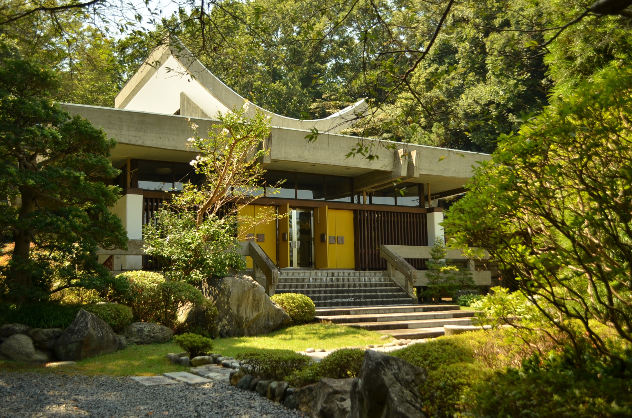 【修縁堂】寺院用仏具 護摩です 銅五色の花 火を恐れません 修縁堂】寺院用仏具 護摩です 銅五色の花 火を恐れませ