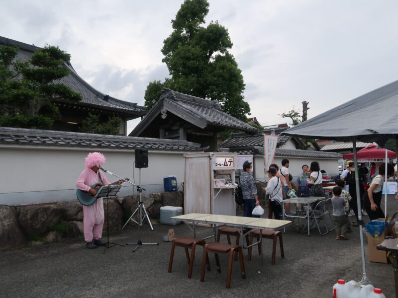 お寺でマルシェ